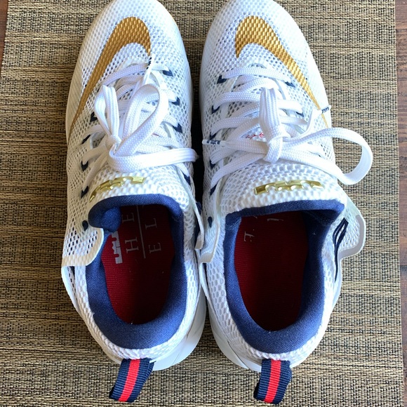 NIKE LEBRON XII Mens 8.5 Sneaker 724557-174 - Picture 7 of 10